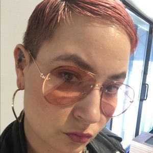 Meet your Posher, Lauren